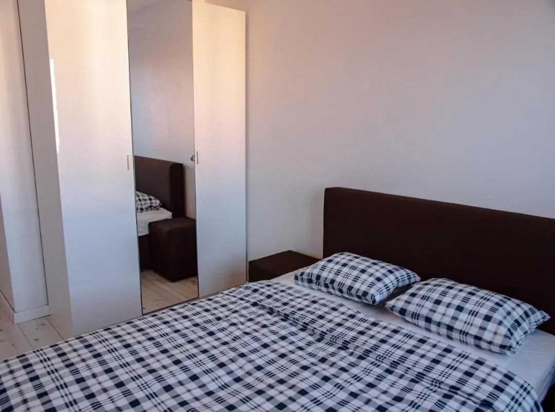 Apartment Klobucka Warsaw